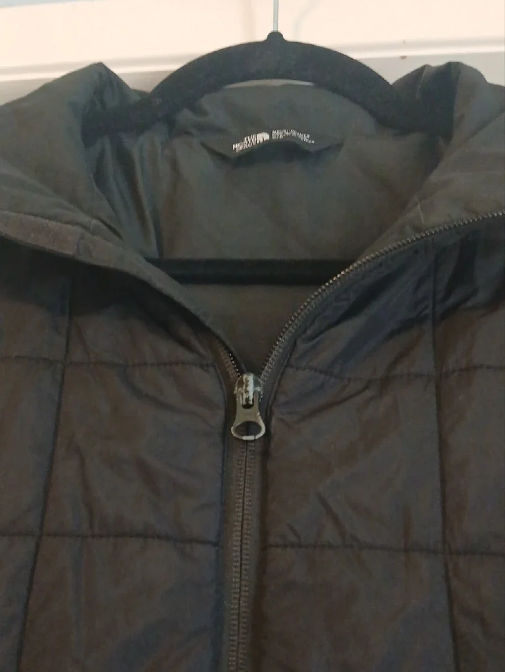 The North Face Men's Black Quilted Puffer Jacket in Size S